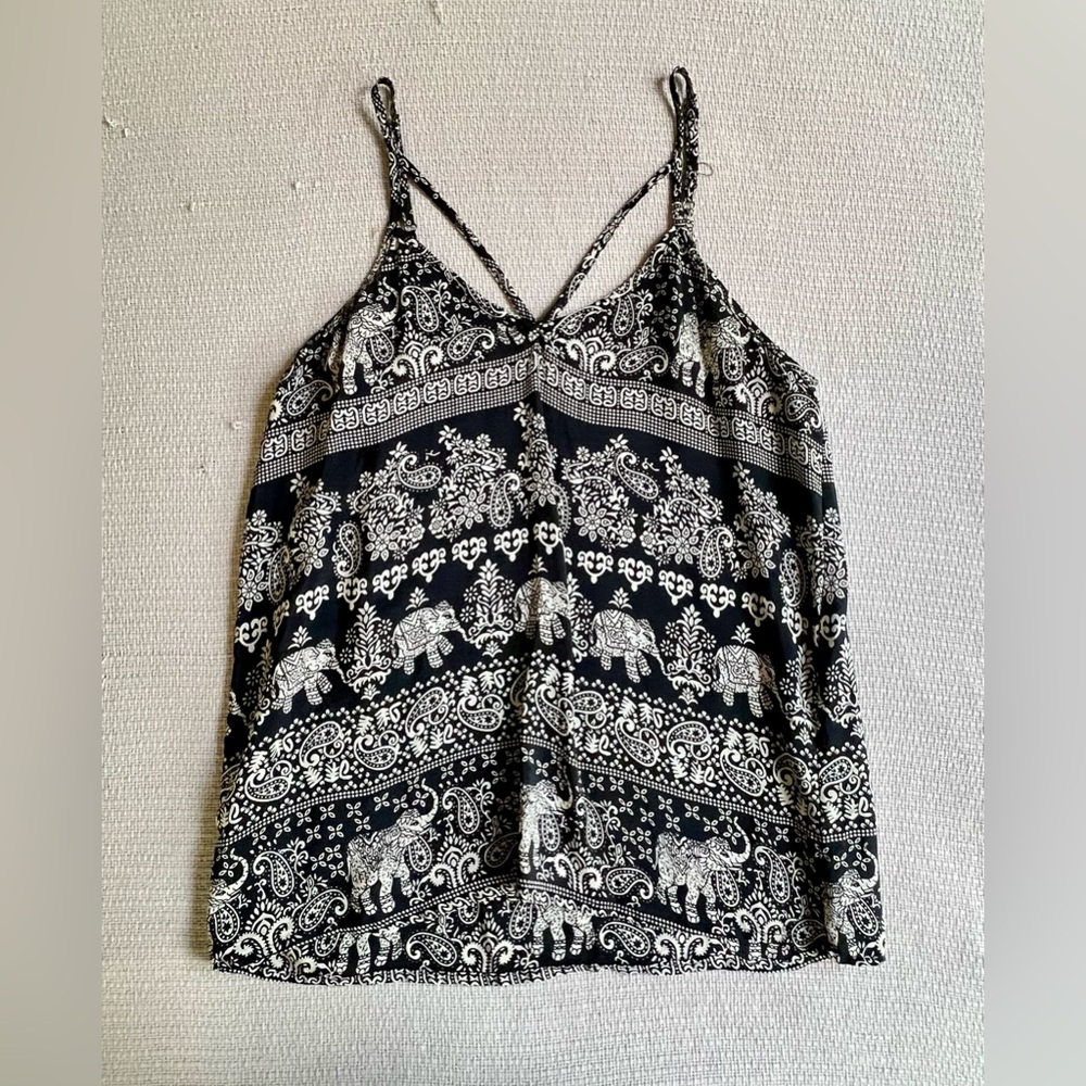 Tolani Black and White Sleeveless Camisole with adjustable straps.